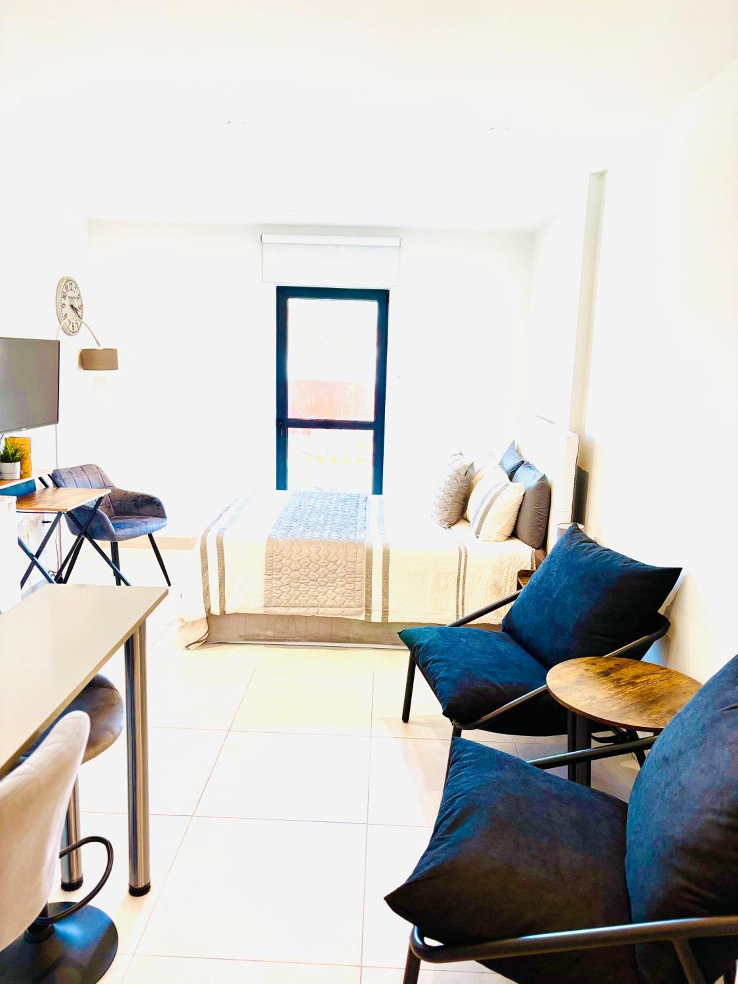 Gibraltar Central Suites Buitenkant foto